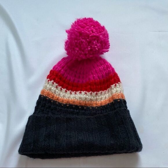 Universal Thread Women’s Beanie Knit Hat - Picture 1 of 3